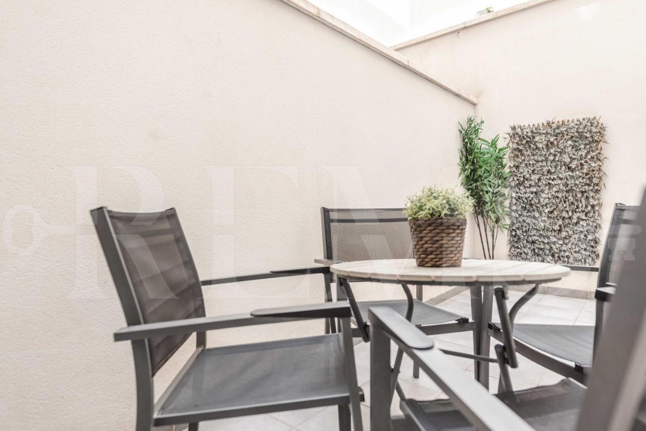 3Br Apartment With Parking And Patio In The Center By Rems Malaga Exterior photo